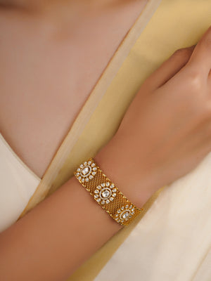 Sitaratna triple floral moissanite mesh bracelet handcrafted in 925 sterling silver