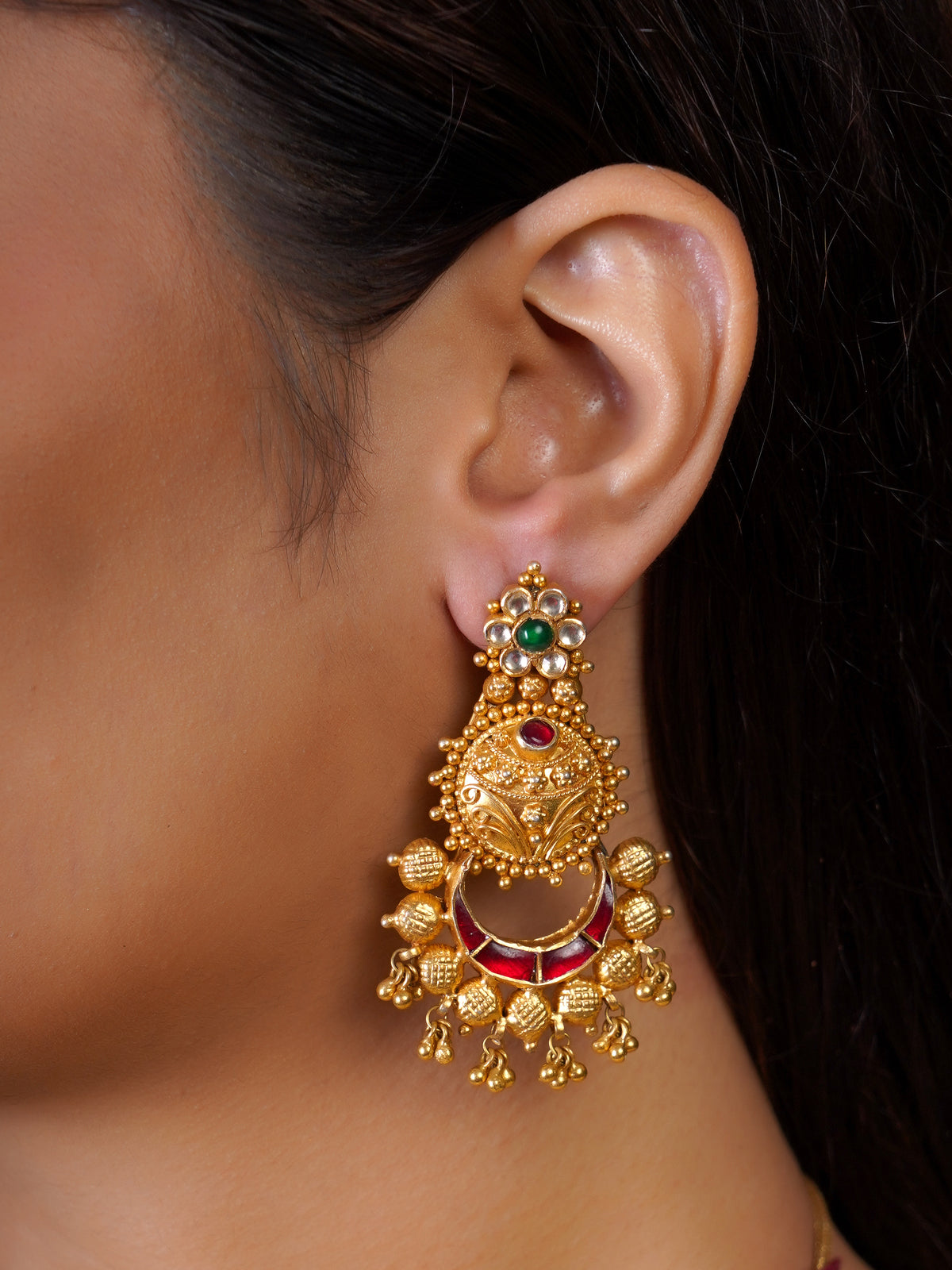 Samragni heritage kasu antique gold necklace set close-up with broad engraved drop fringe and matching traditional earrings